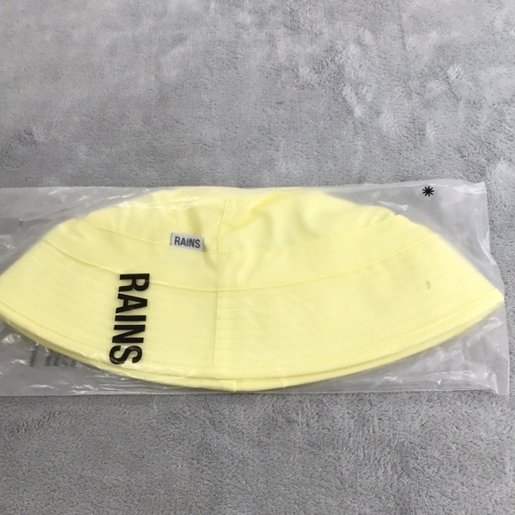 Rains Bucket Hat in the Color Straw Size S/M New - Picture 2 of 4